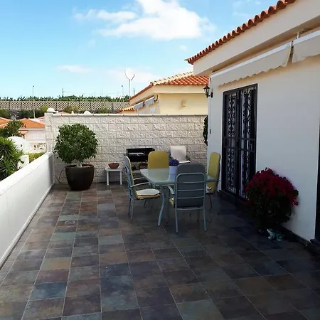 Three-bedroom In Sueno Azul * Callao Salvaje