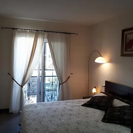 Three-bedroom In Sueno Azul * Callao Salvaje